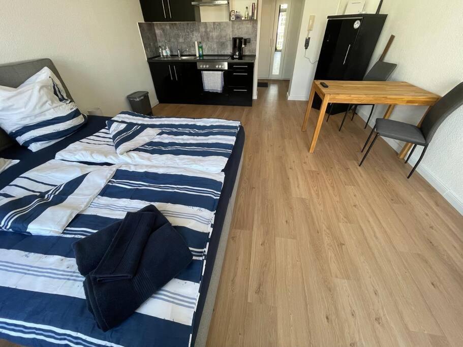 Innenstadt Refugium In Ruhiger Wasserlage+Balkon ไลป์ซิก ภายนอก รูปภาพ